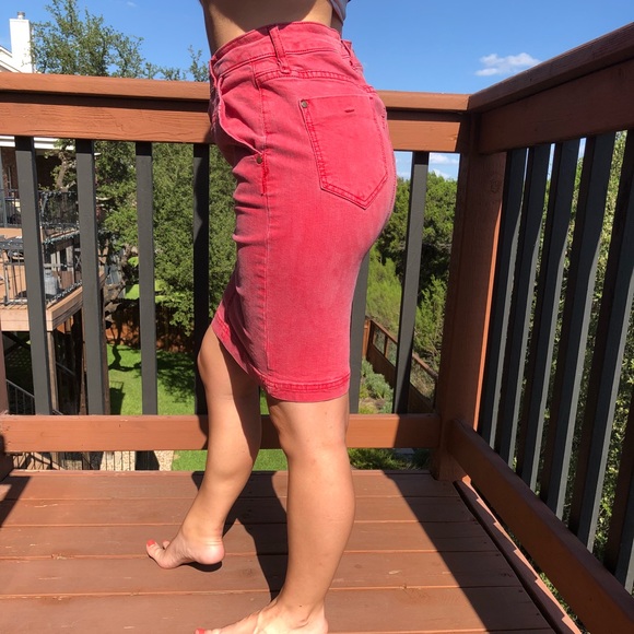 High waisted pink denim skirt - Picture 2 of 3